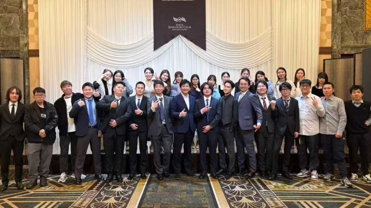 忘年会の集合写真