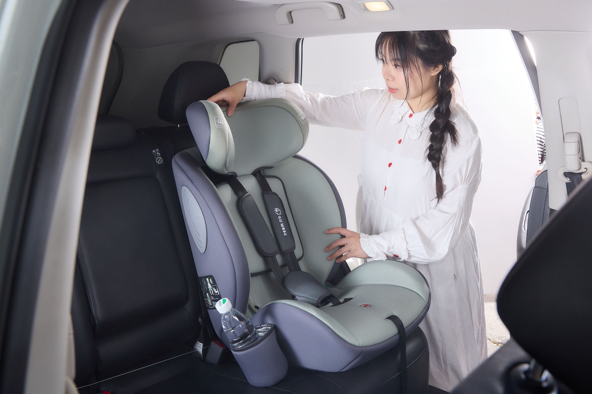 シートベルト固定チャイルドシートの写真